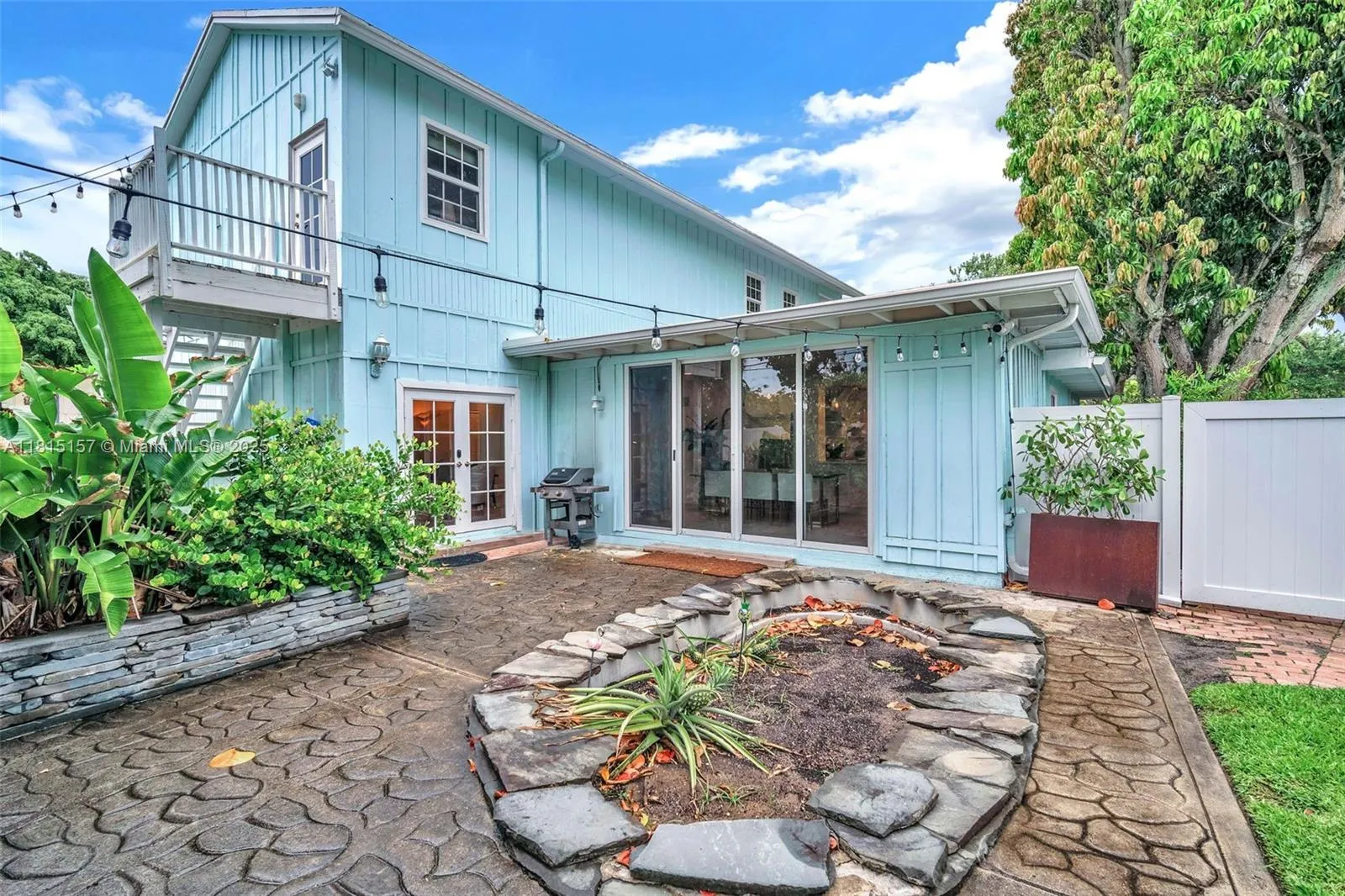 343 NW 23rd St