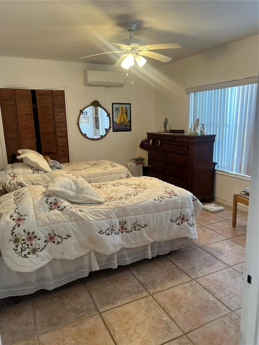 9241 Collins Ave, #5