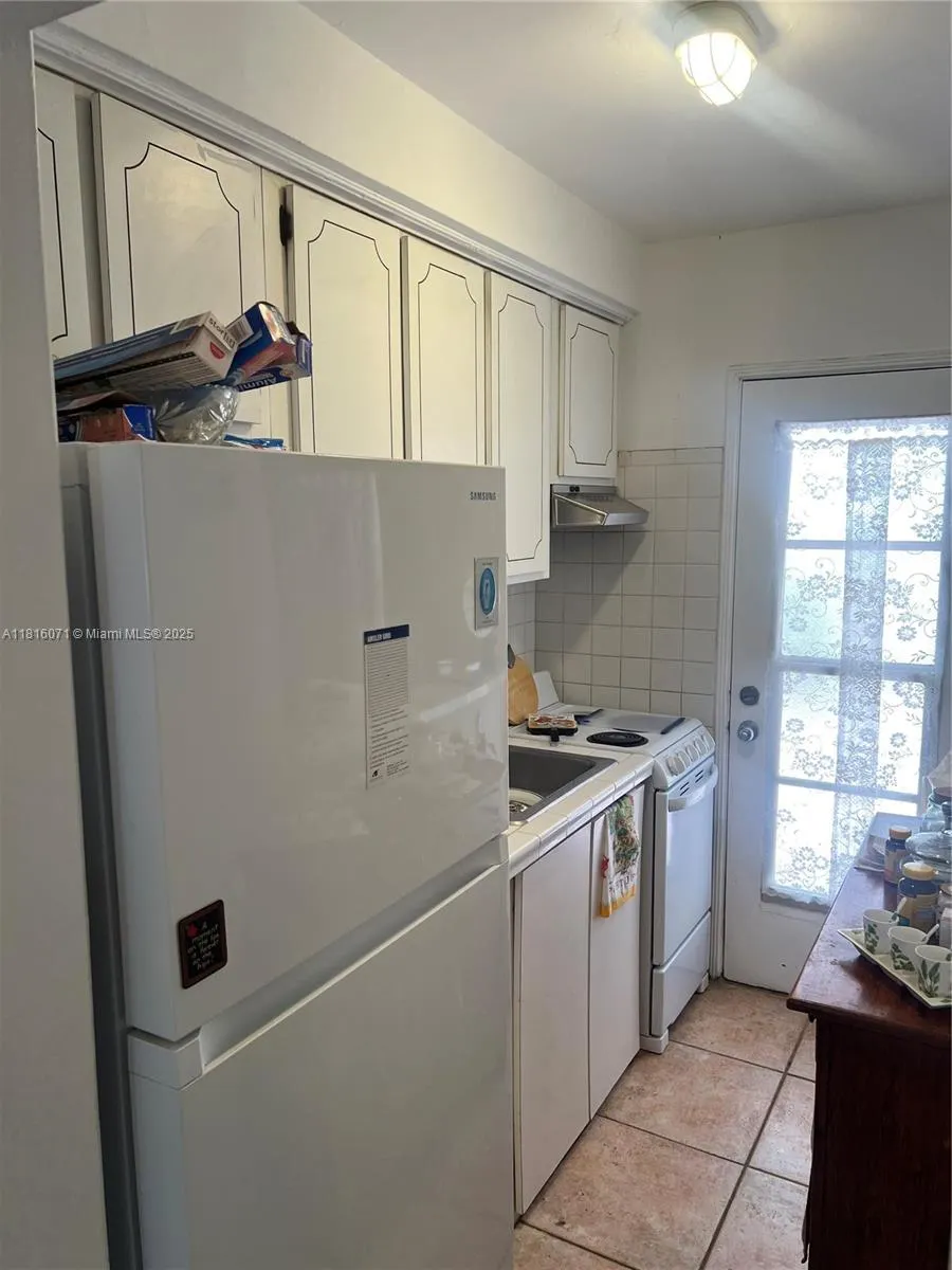 9241 Collins Ave, #5