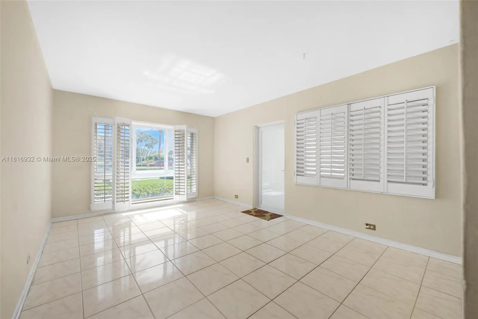 9920 Collins Ave, #2