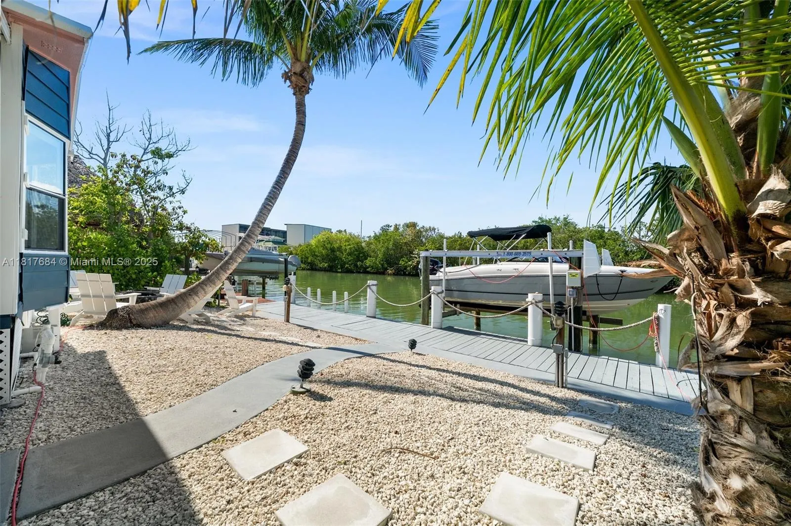 648 E Palm dr