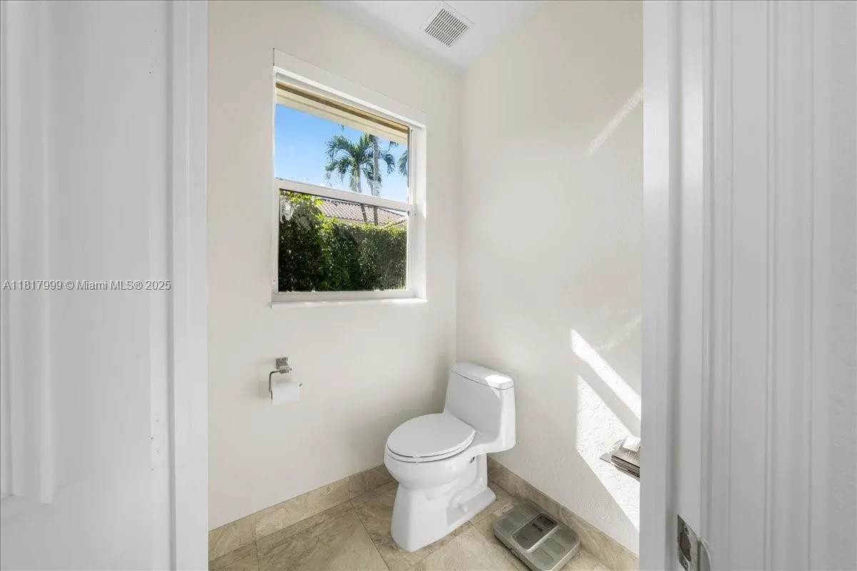 3212 NW 64th St