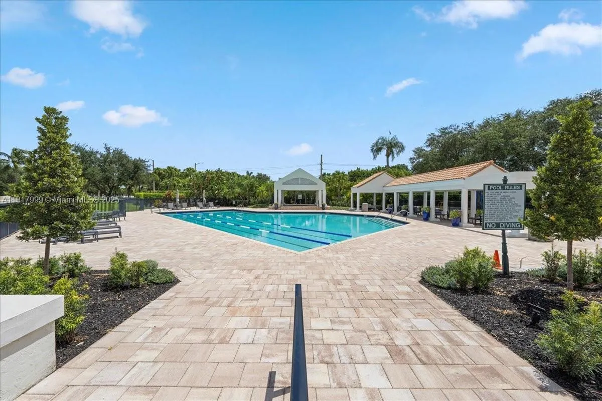 3212 NW 64th St