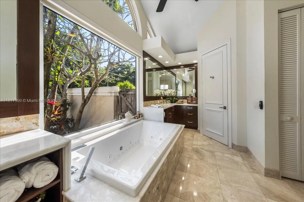 3212 NW 64th St
