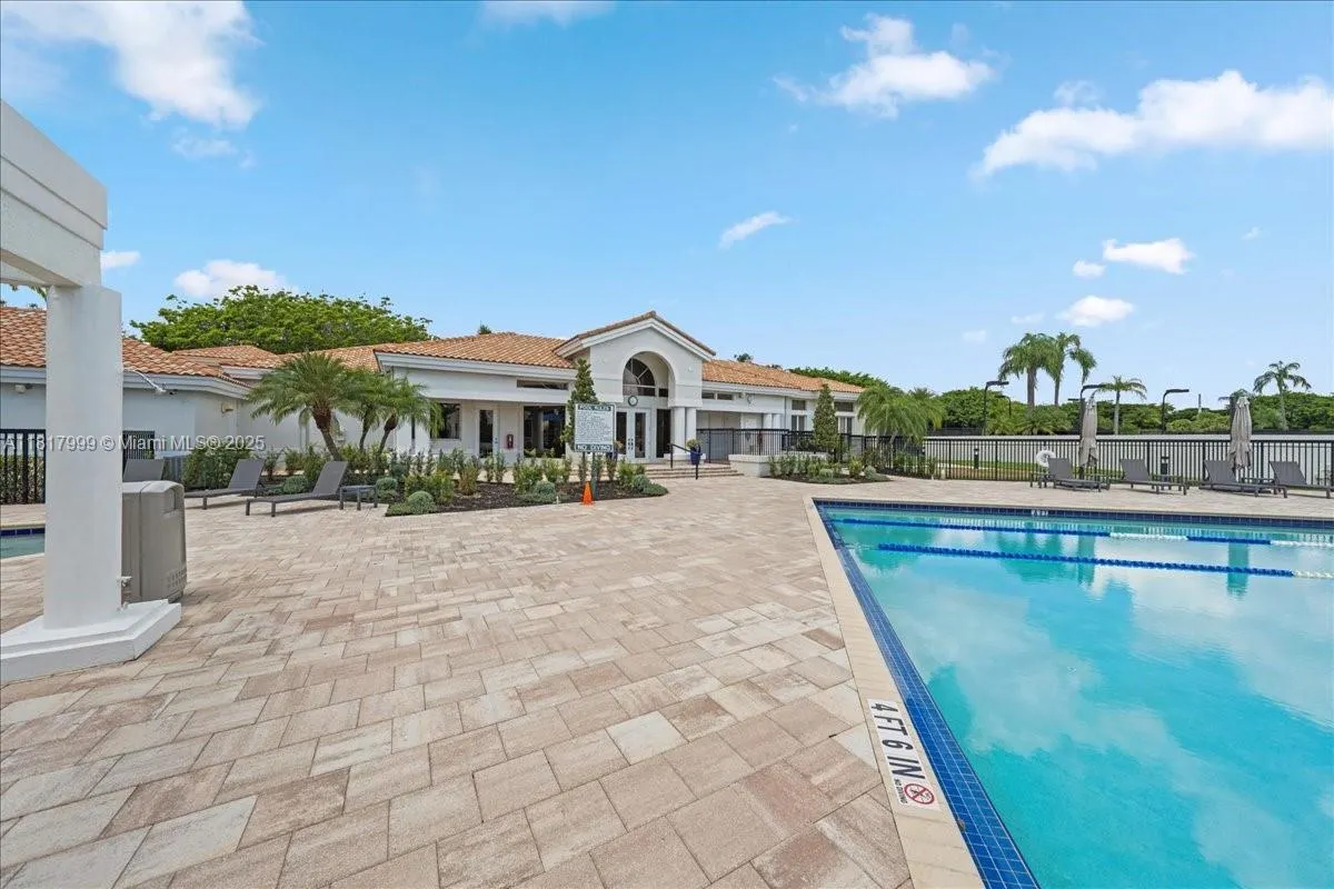 3212 NW 64th St