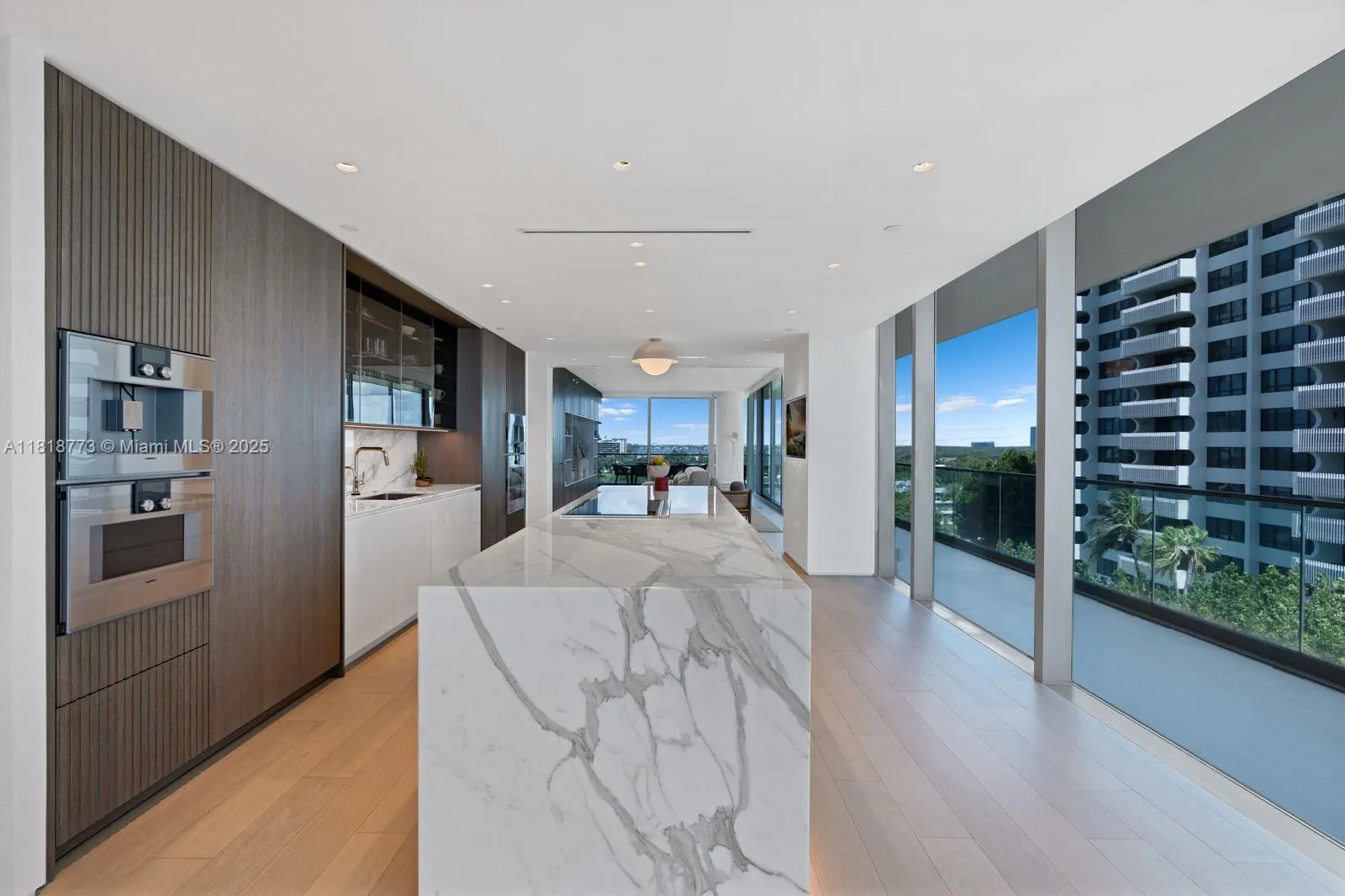 10203 Collins Ave, #701