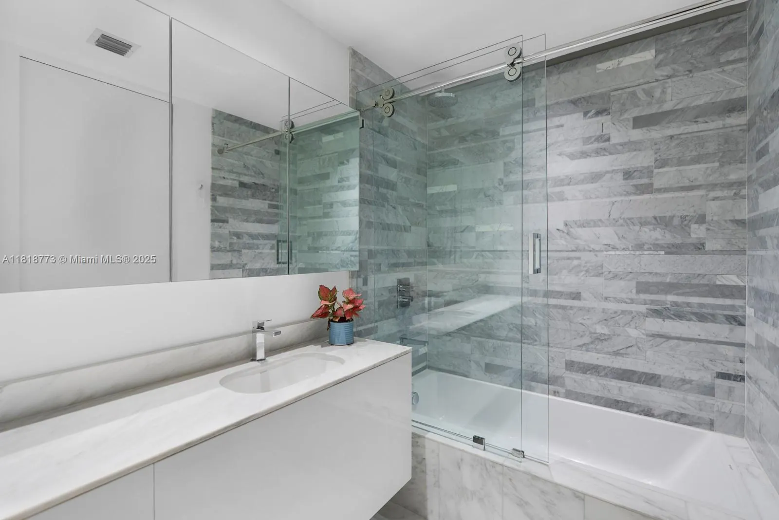 10203 Collins Ave, #701