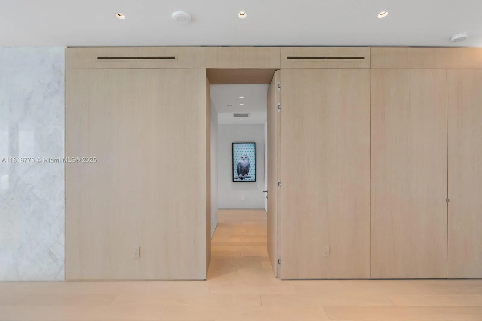10203 Collins Ave, #701