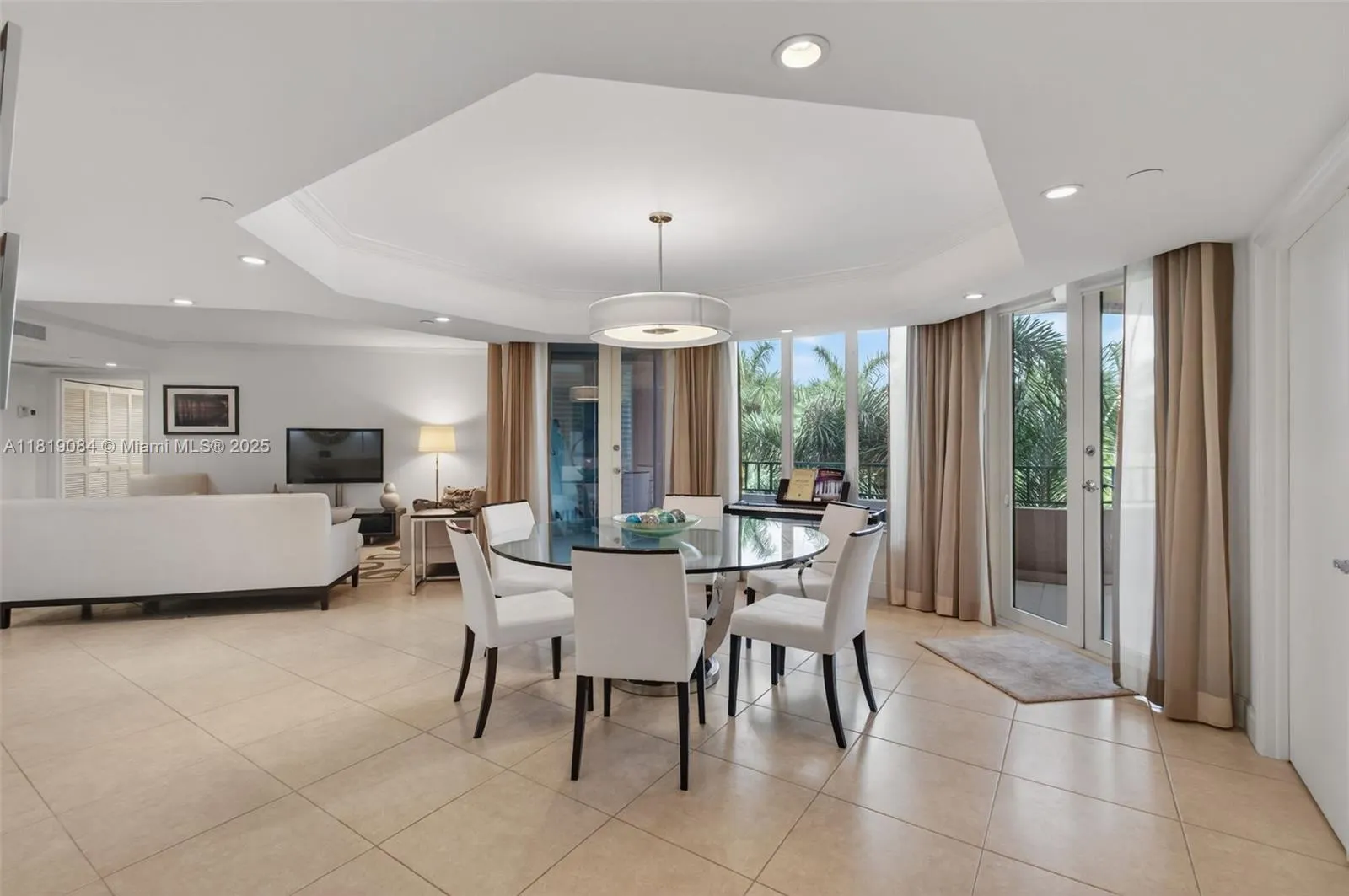 140 SE 5th Ave, #438
