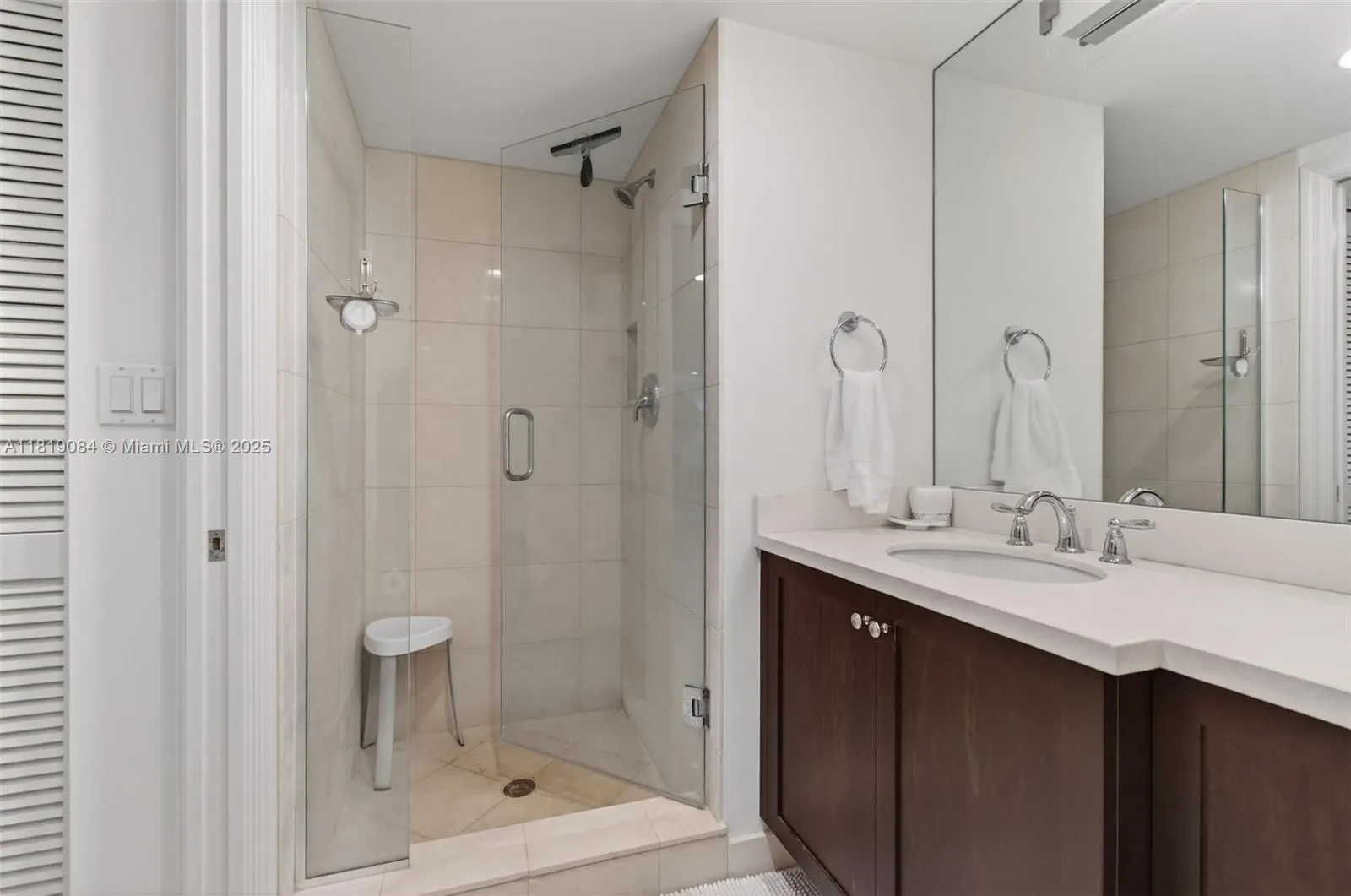 140 SE 5th Ave, #438