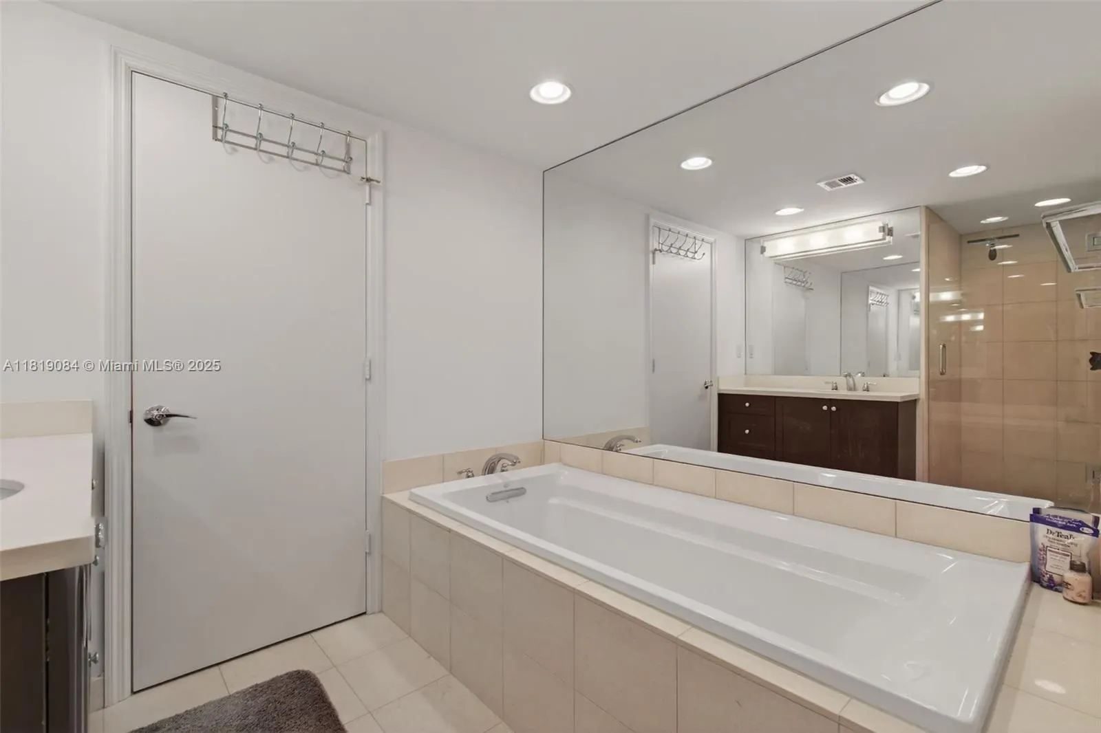 140 SE 5th Ave, #438