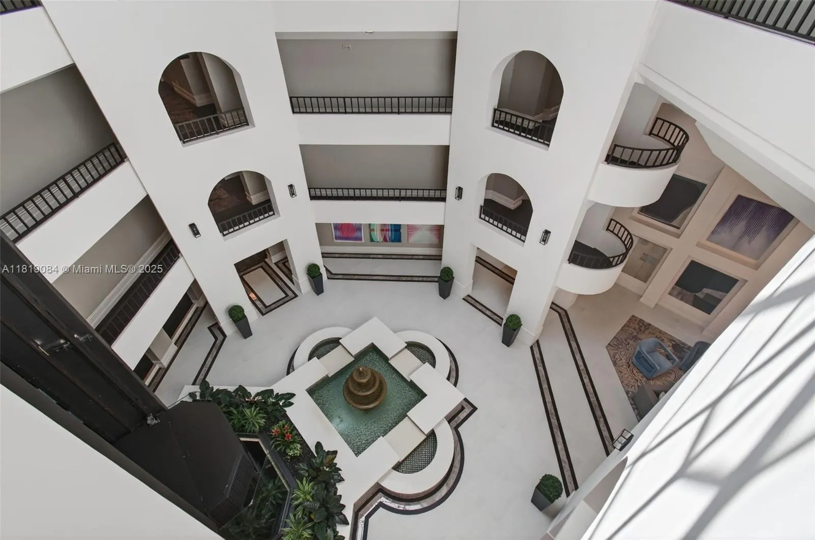 140 SE 5th Ave, #438