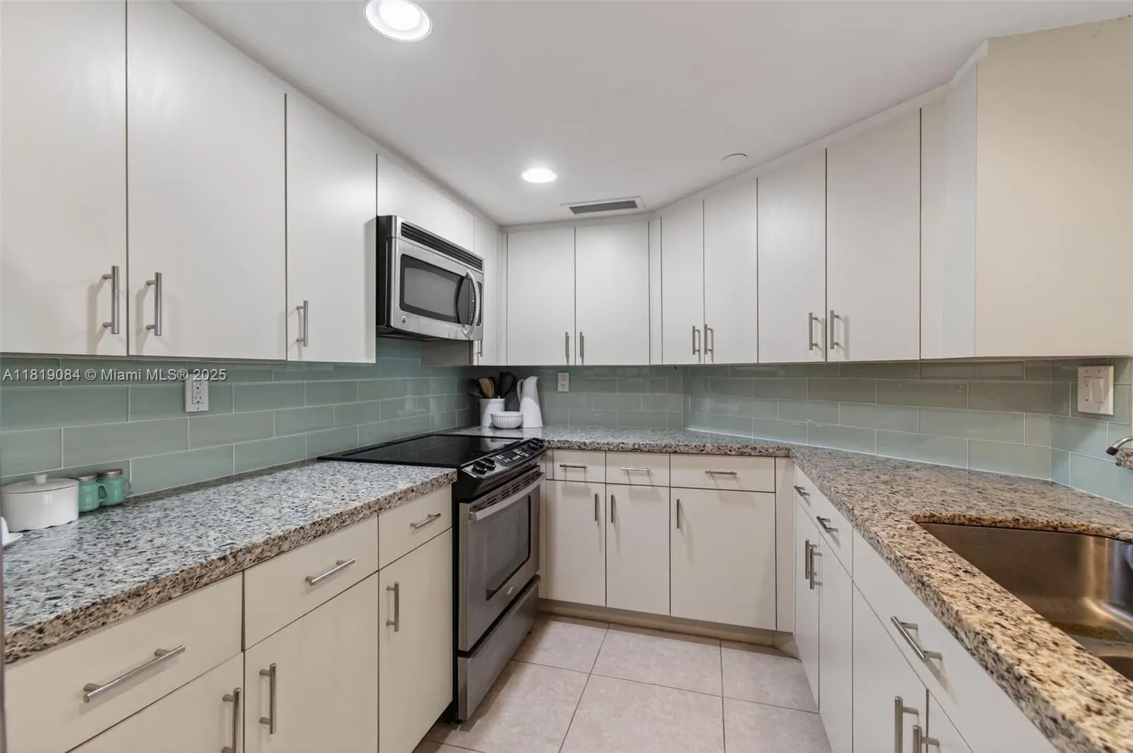 140 SE 5th Ave, #438