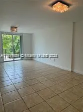 8888 Collins Ave, #318