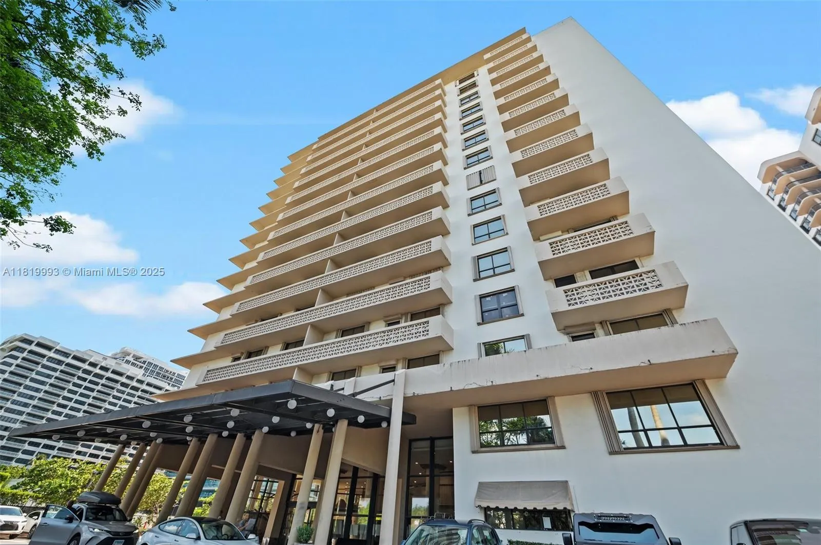 10185 Collins Ave, #1508