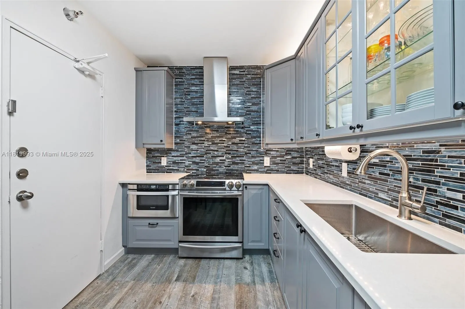 10185 Collins Ave, #1508