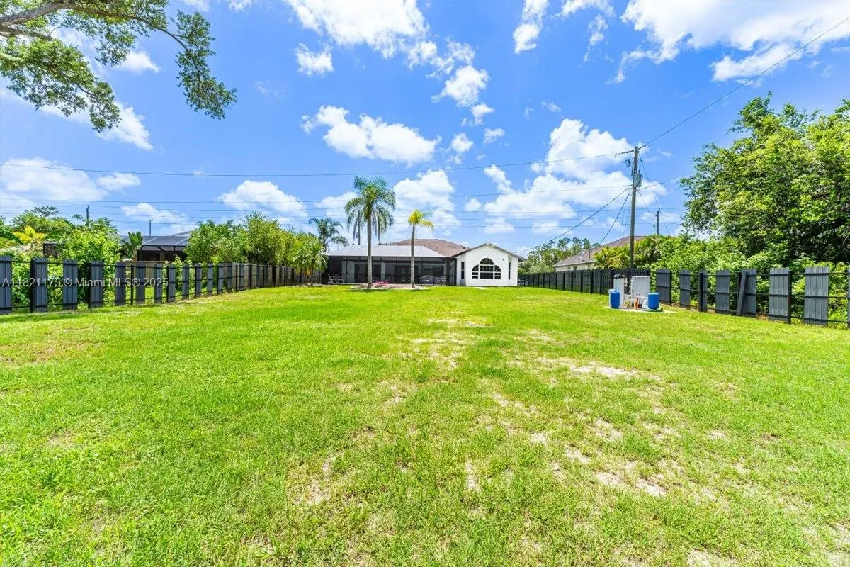 17010 Toledo Blade Blvd