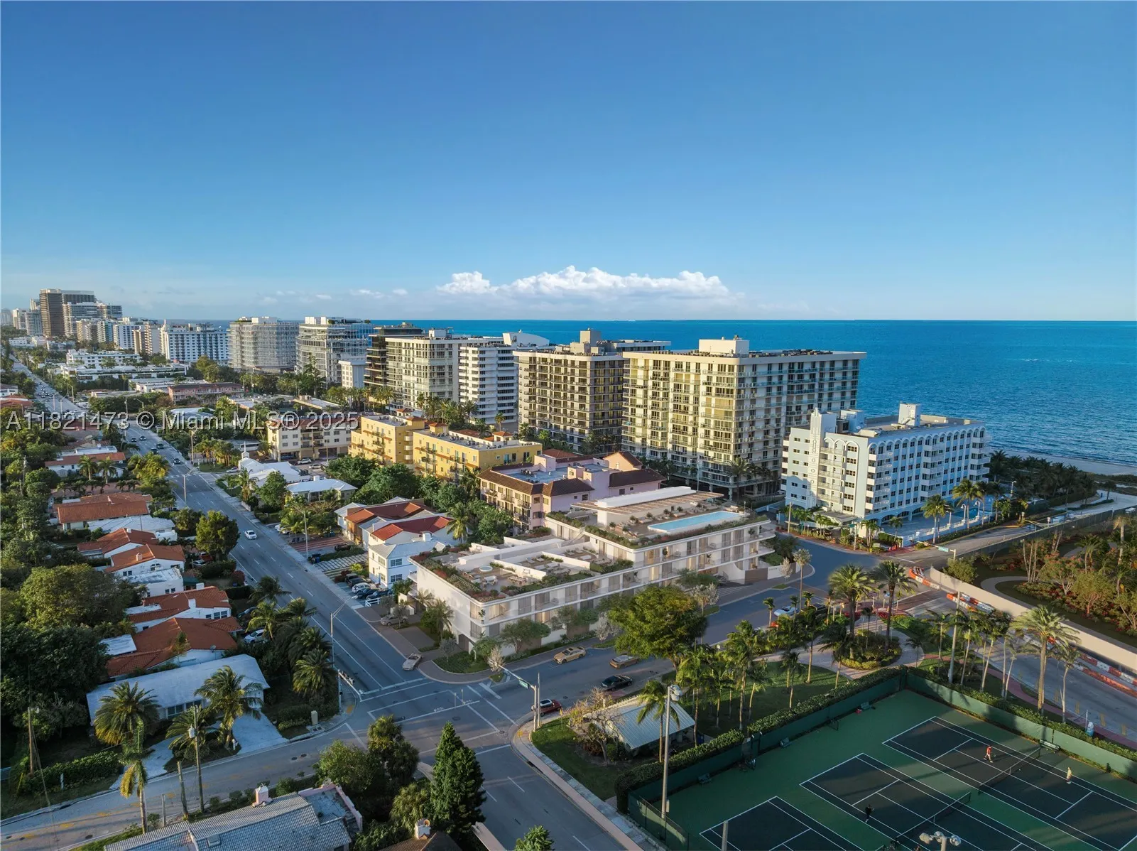8800 Collins Ave #208