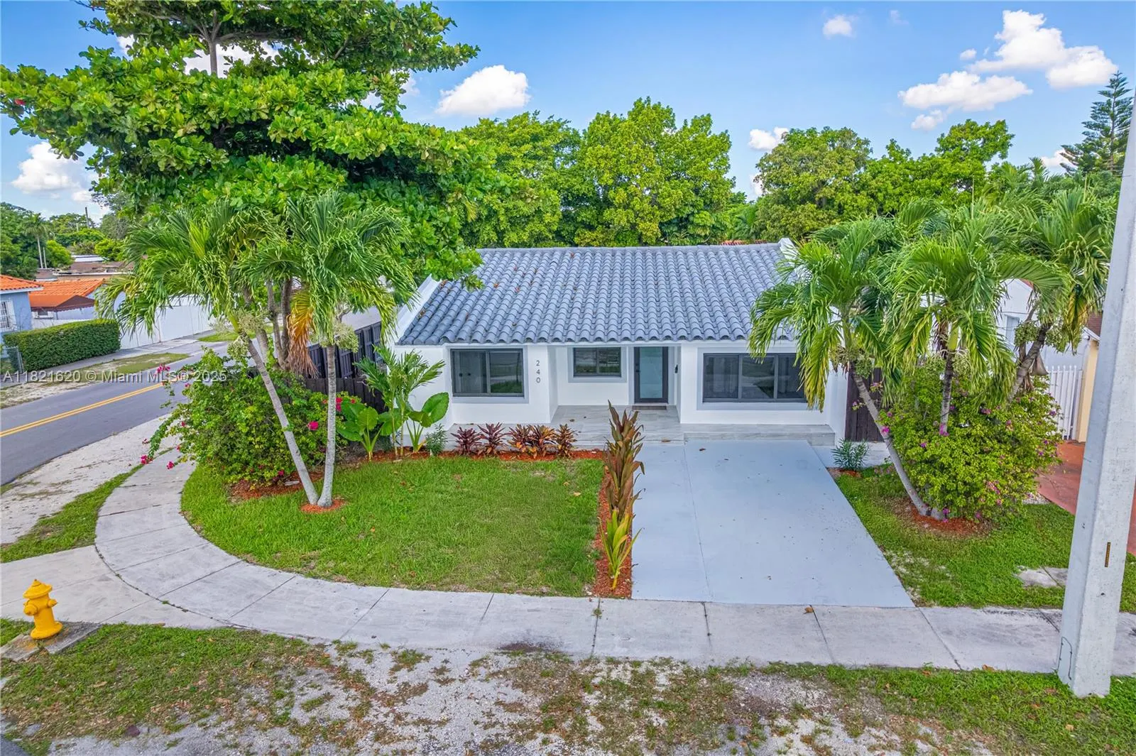240 SW 55th Ave