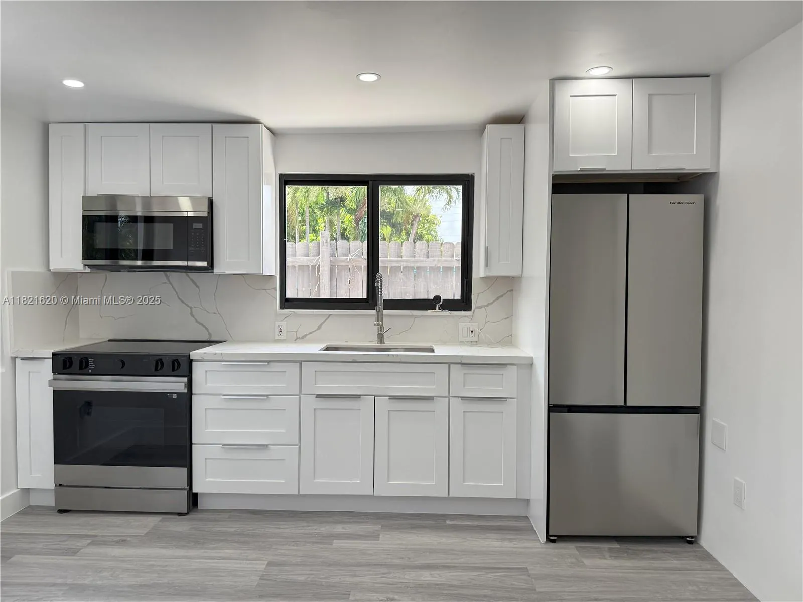 240 SW 55th Ave