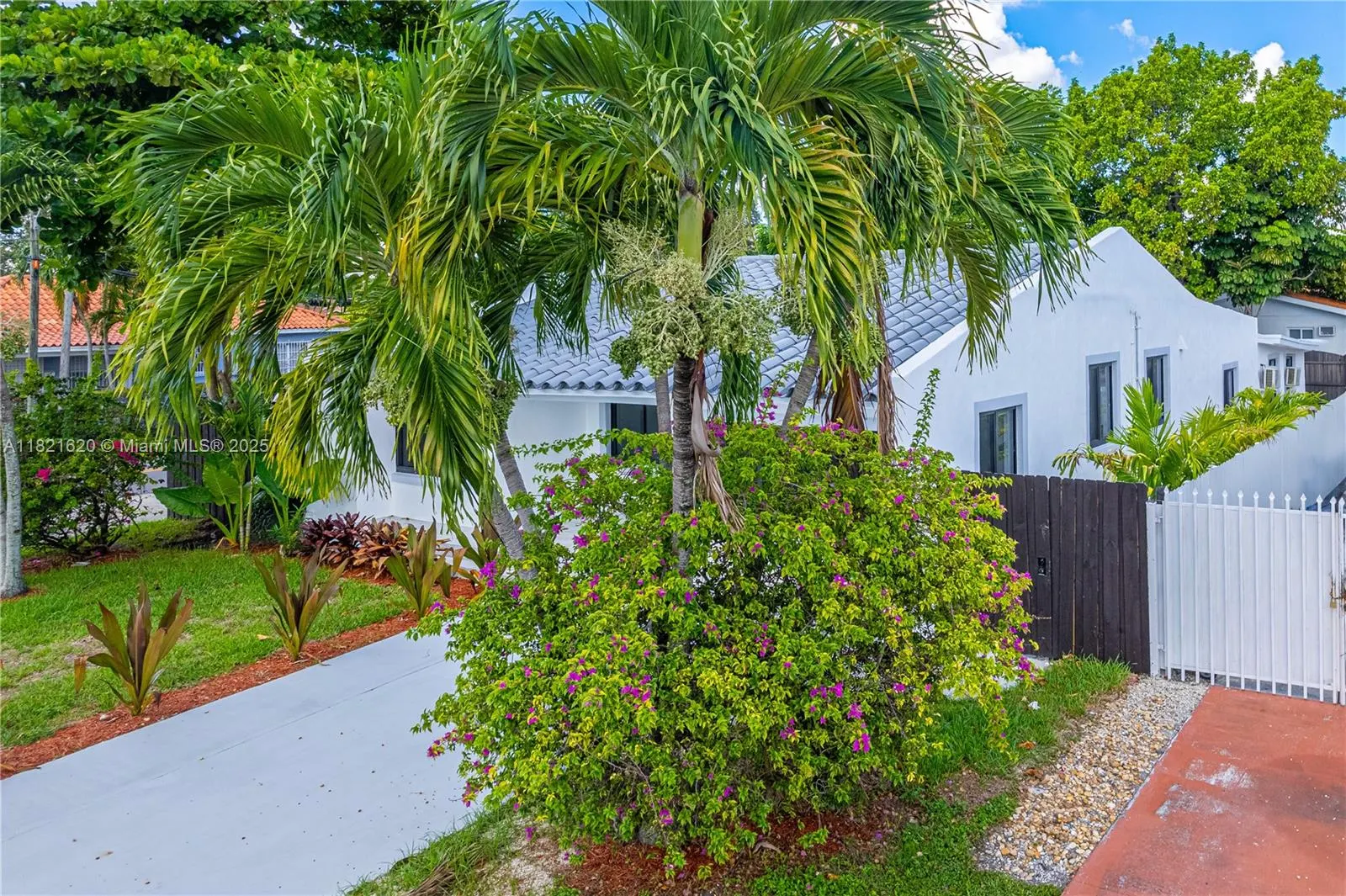 240 SW 55th Ave