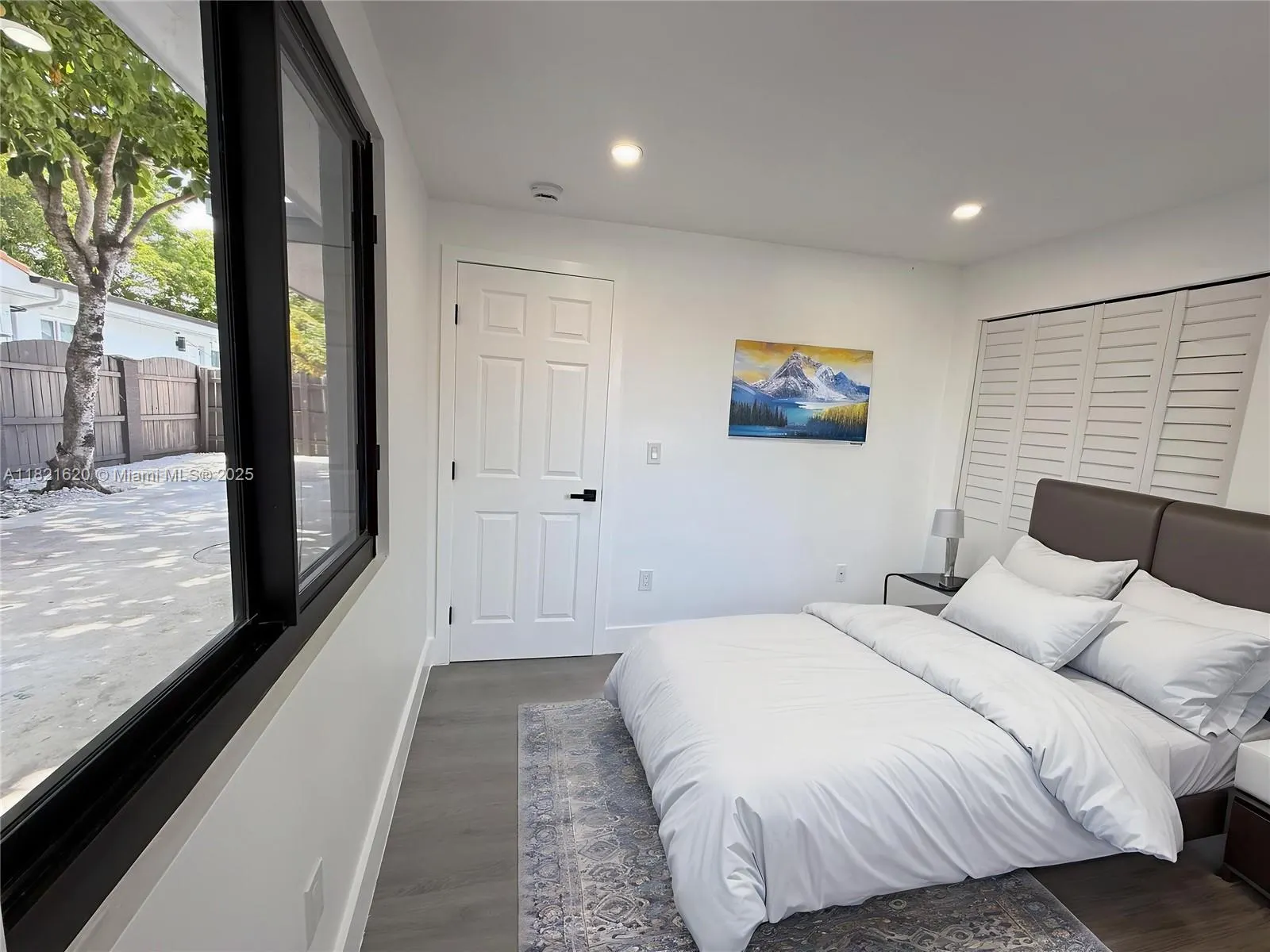 240 SW 55th Ave