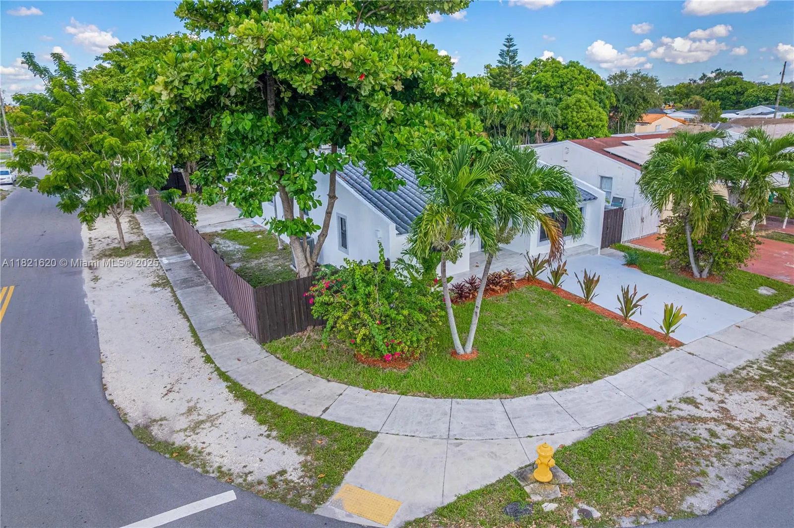 240 SW 55th Ave