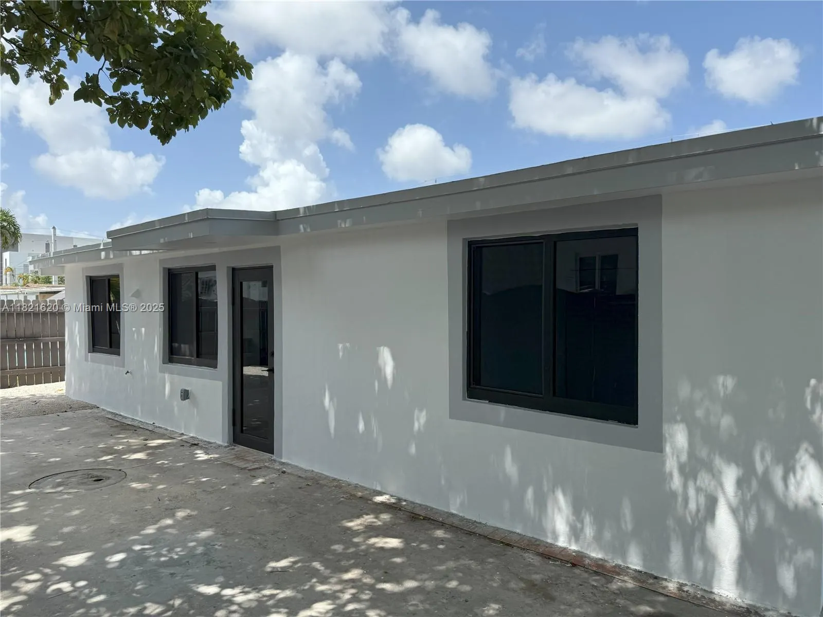 240 SW 55th Ave