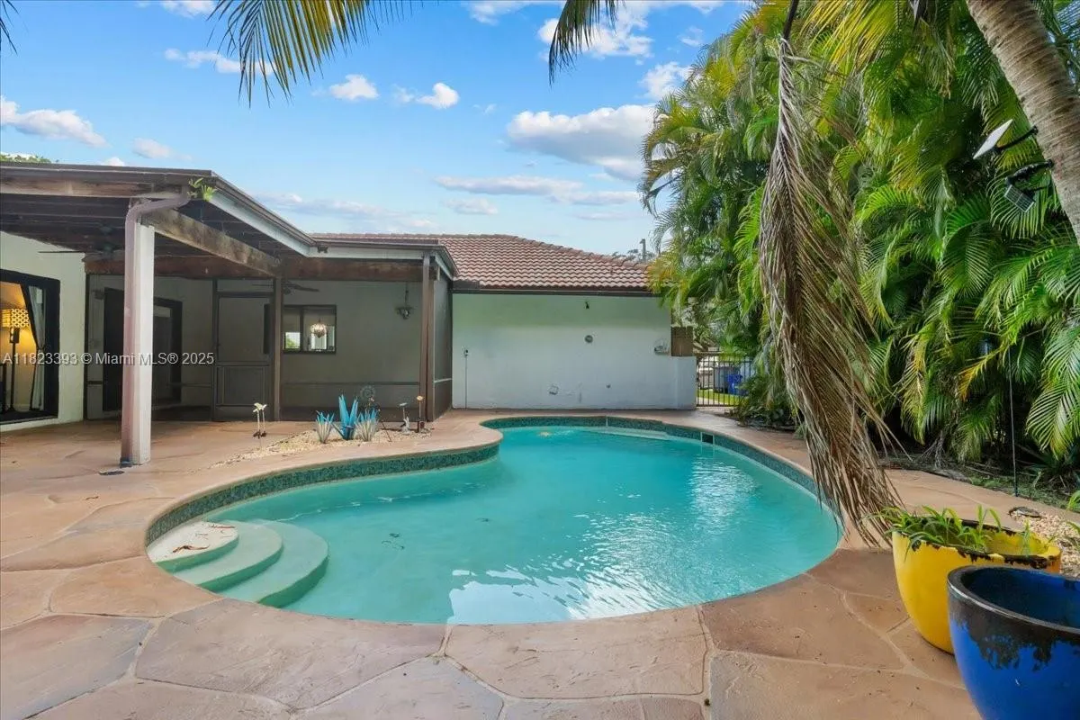 21784 Little Bear Ln