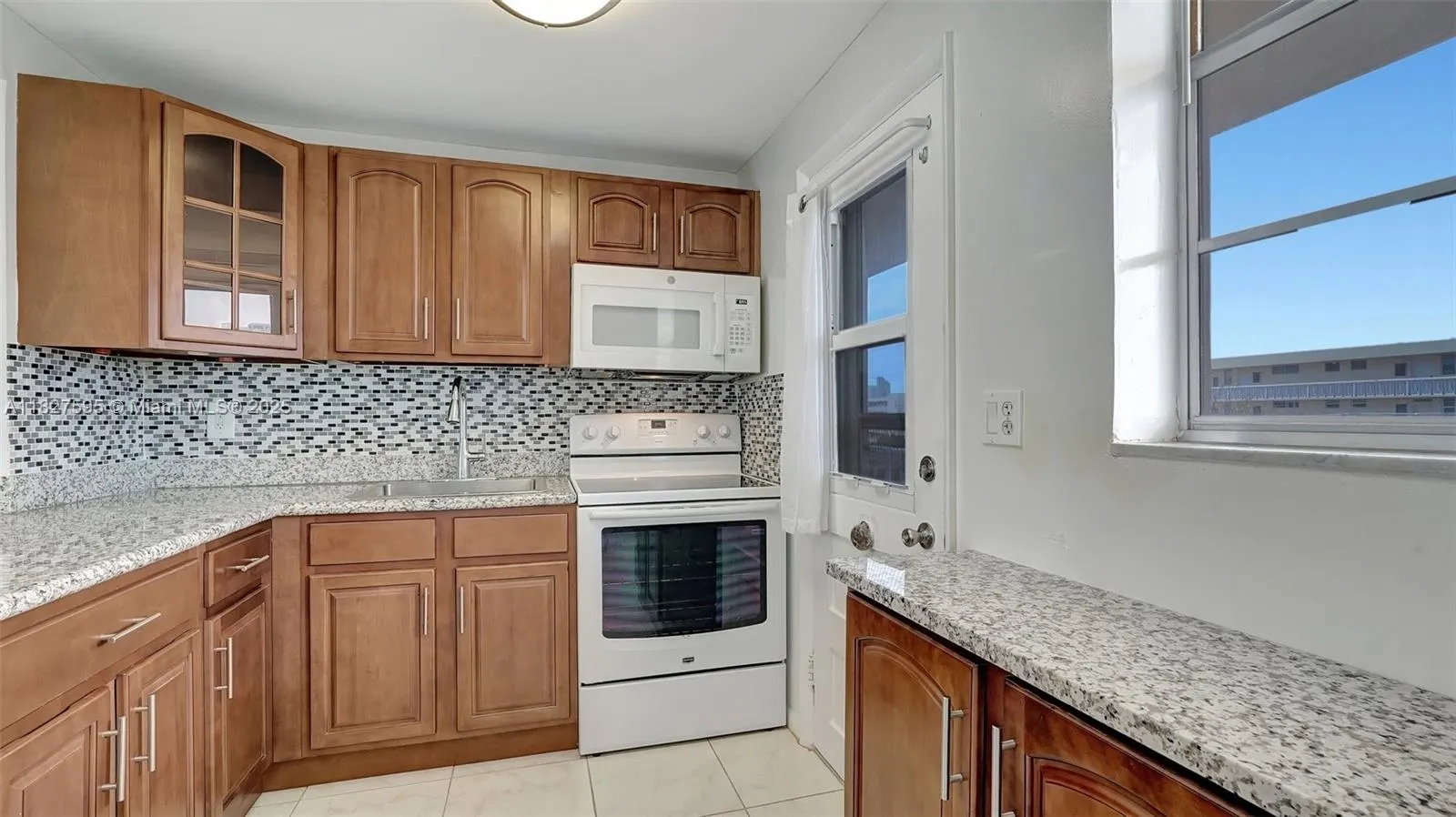 2905 Point East Dr, #L514