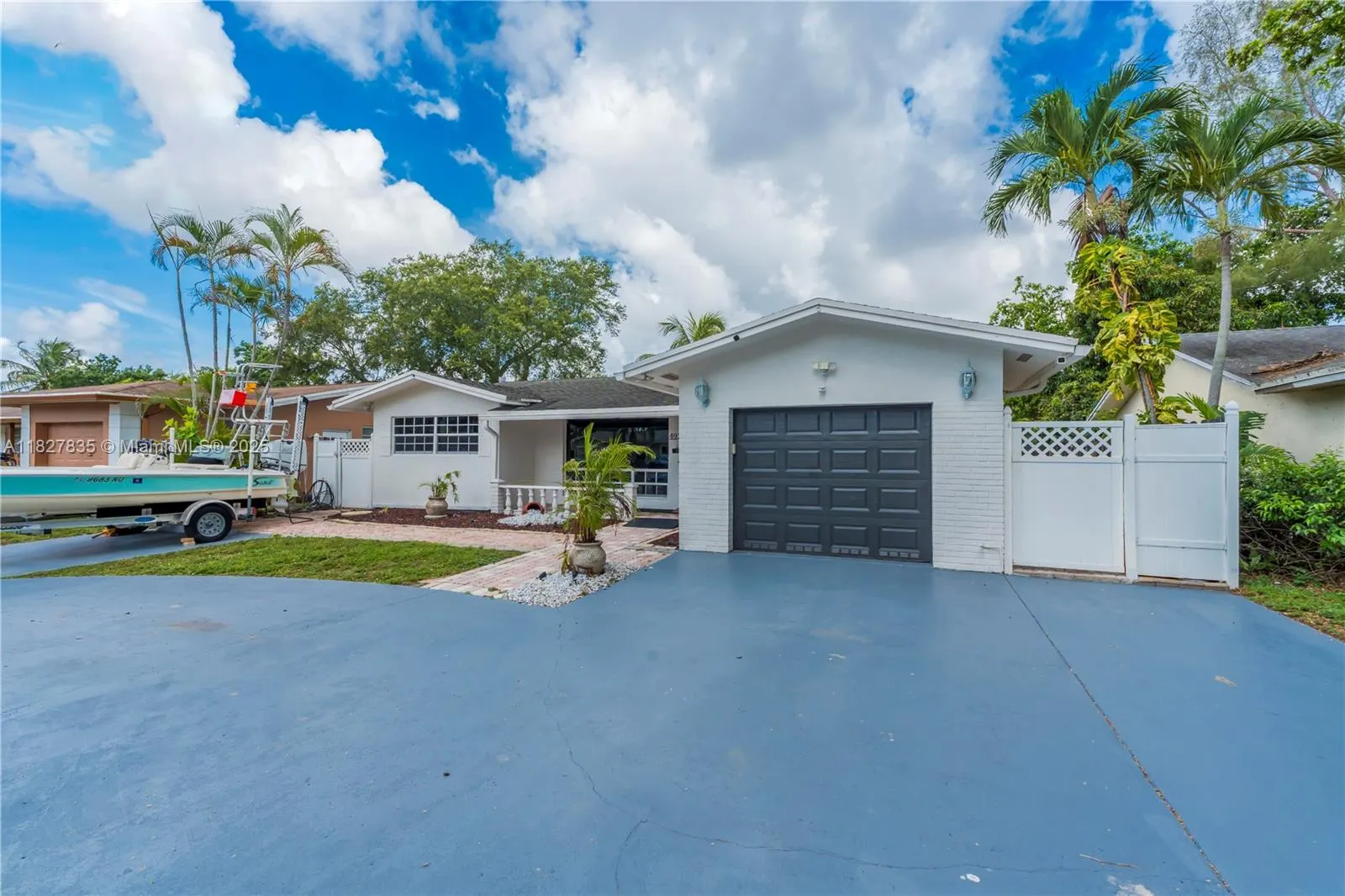 4911 SW 29th Ter