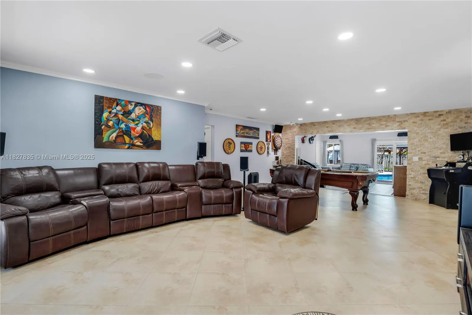 4911 SW 29th Ter