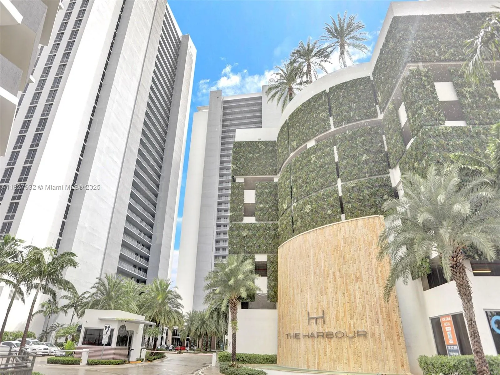 16385 Biscayne Blvd, #403