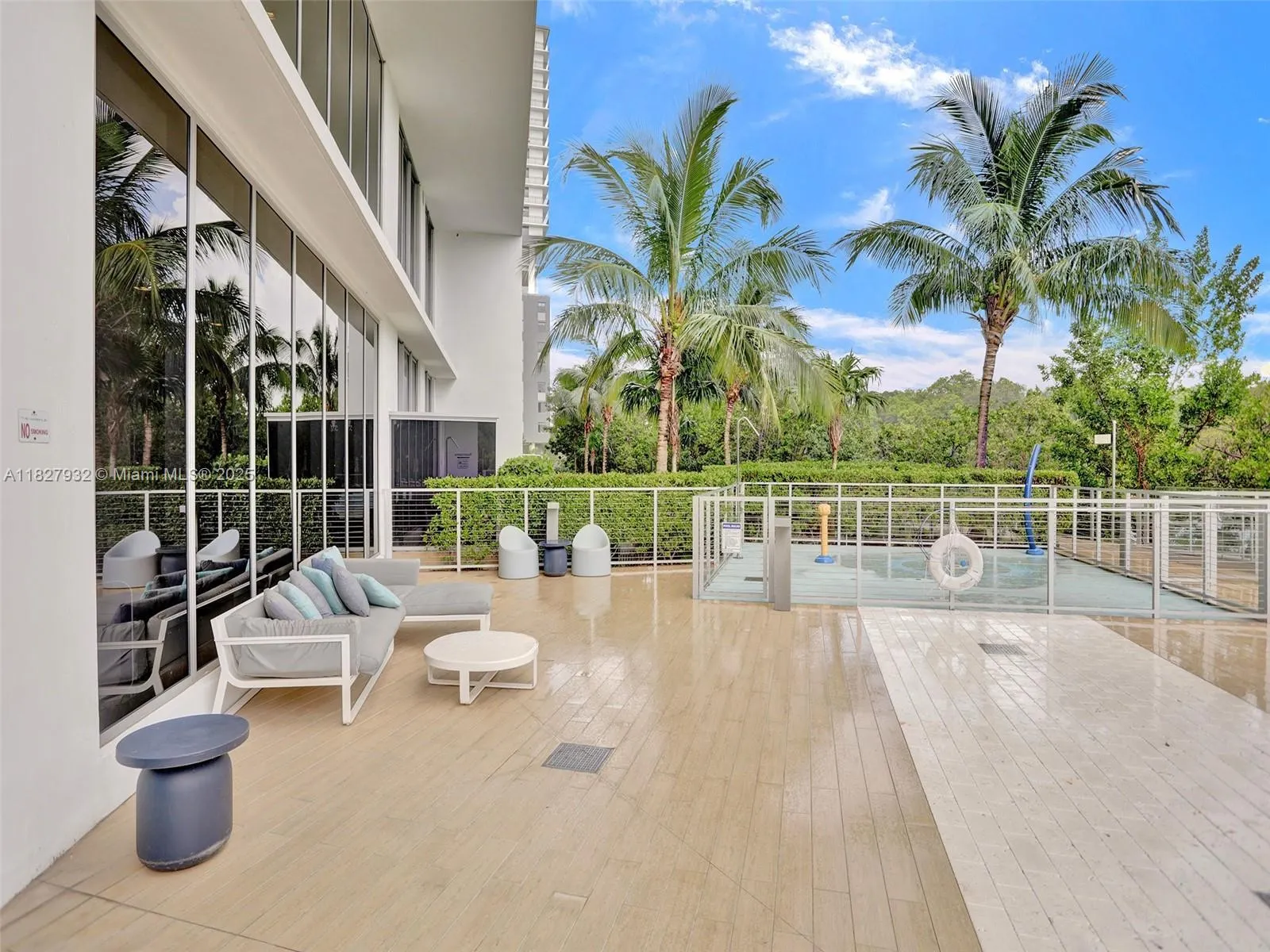 16385 Biscayne Blvd, #403