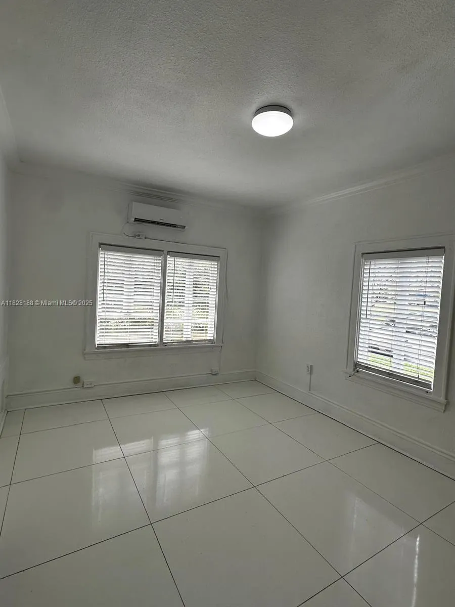 126 Mendoza Ave, #1