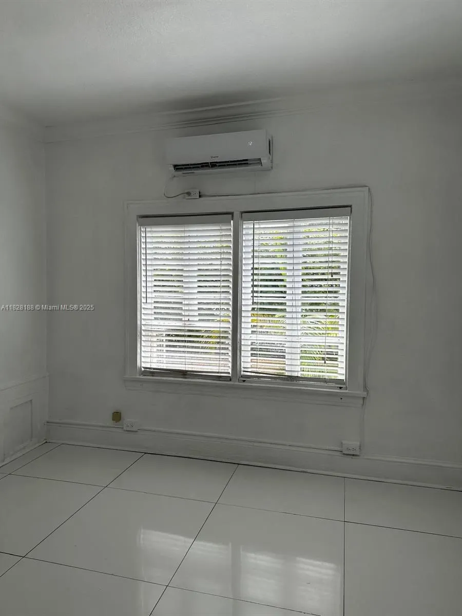 126 Mendoza Ave, #1