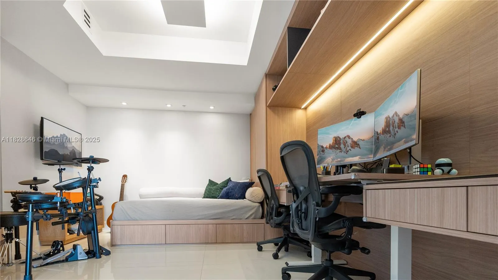 17301 Biscayne Blvd, #2102