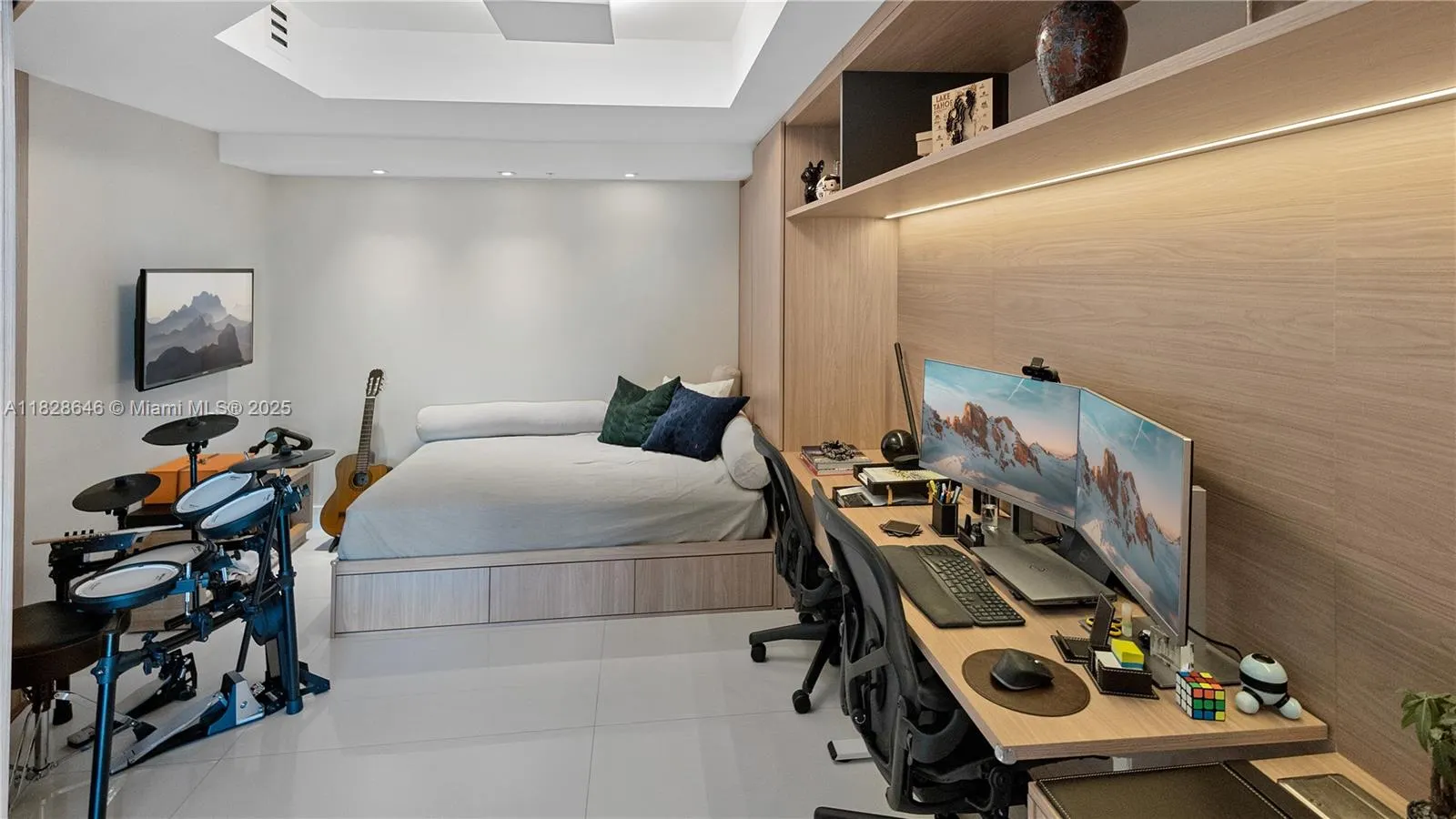 17301 Biscayne Blvd, #2102