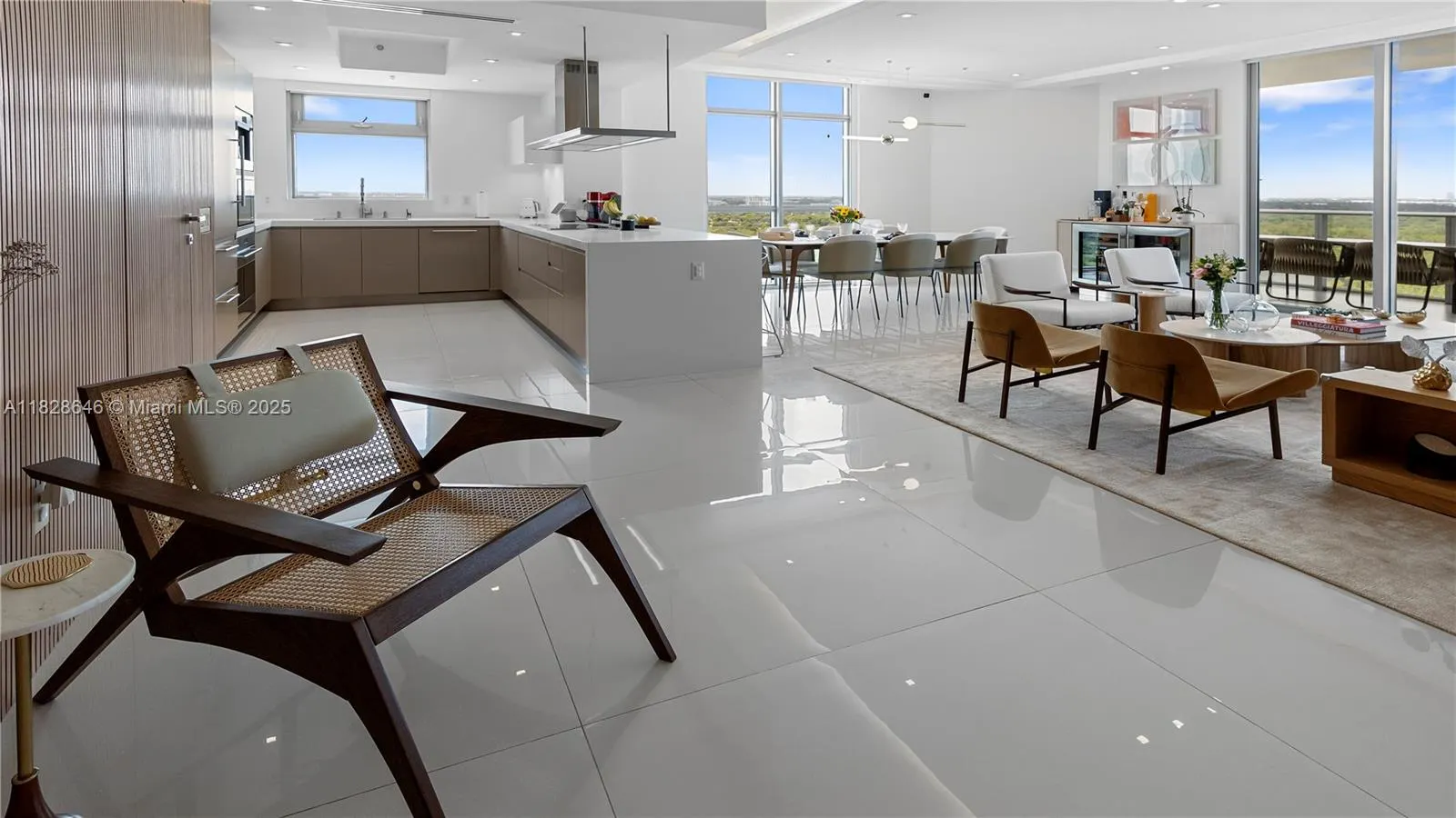 17301 Biscayne Blvd, #2102