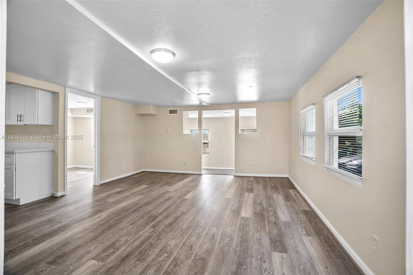 212 SW 11th St