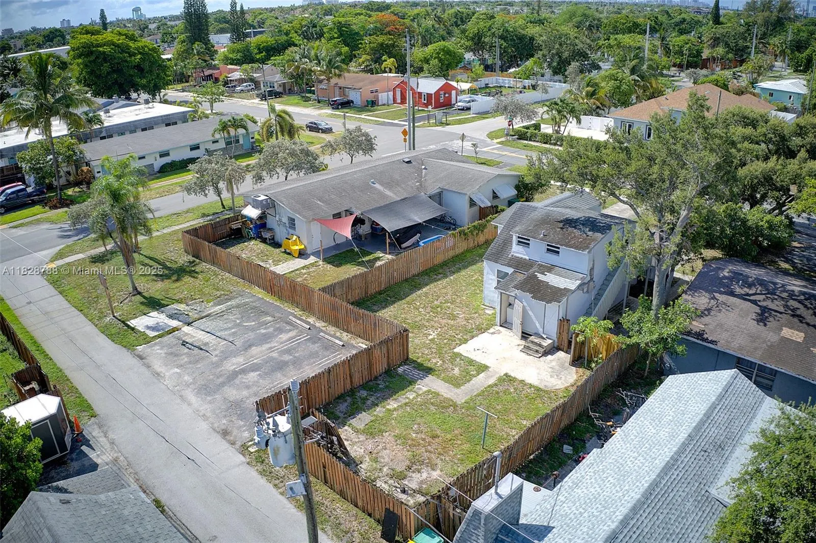 212 SW 11th St