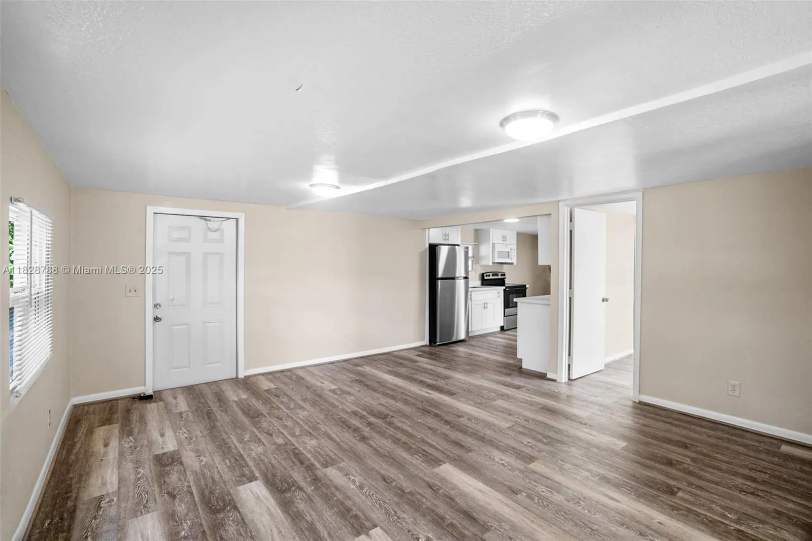 212 SW 11th St