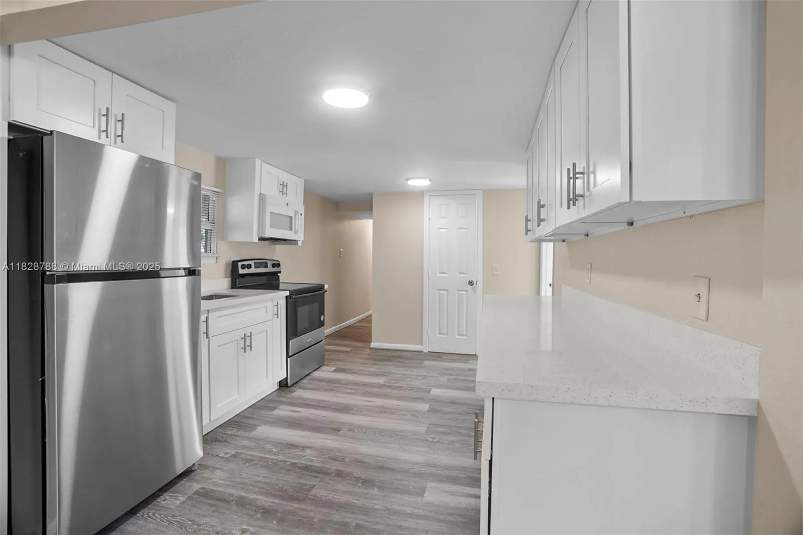 212 SW 11th St