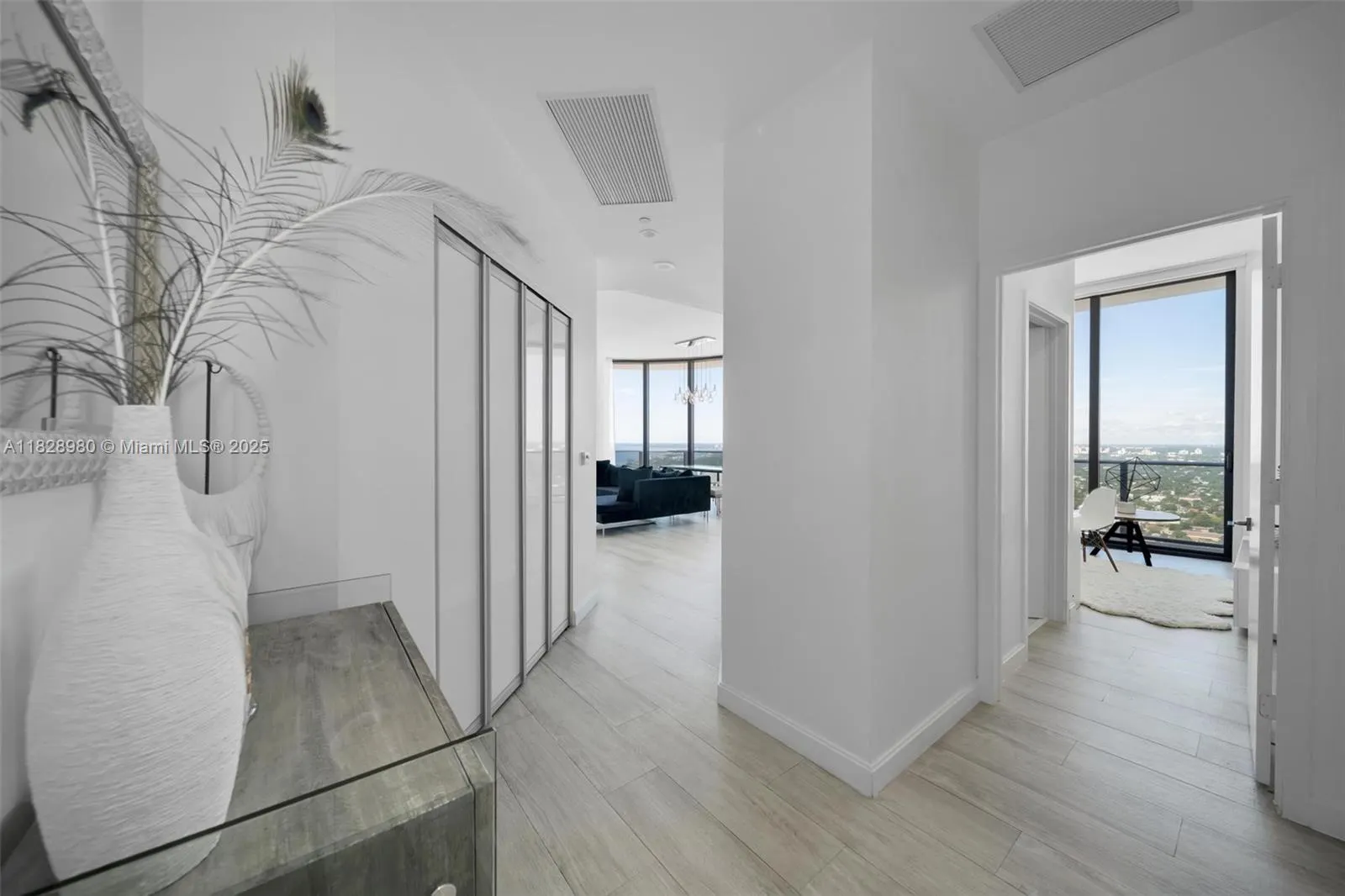 55 SW 9th St, #4406