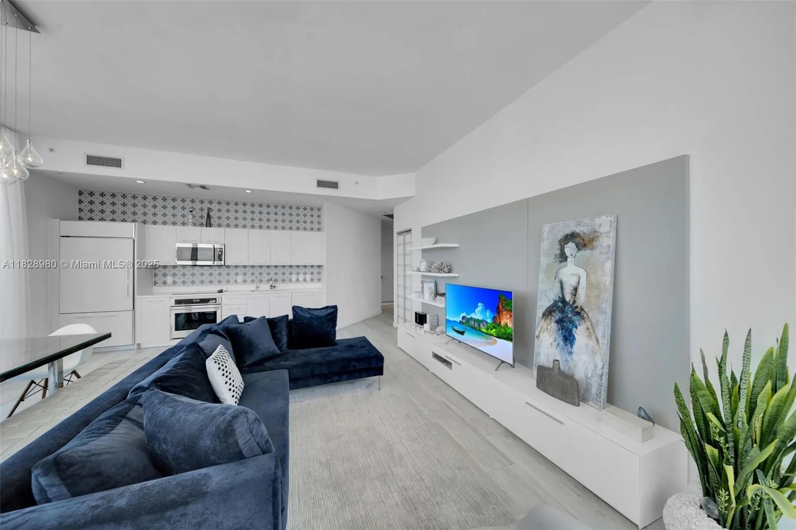 55 SW 9th St, #4406