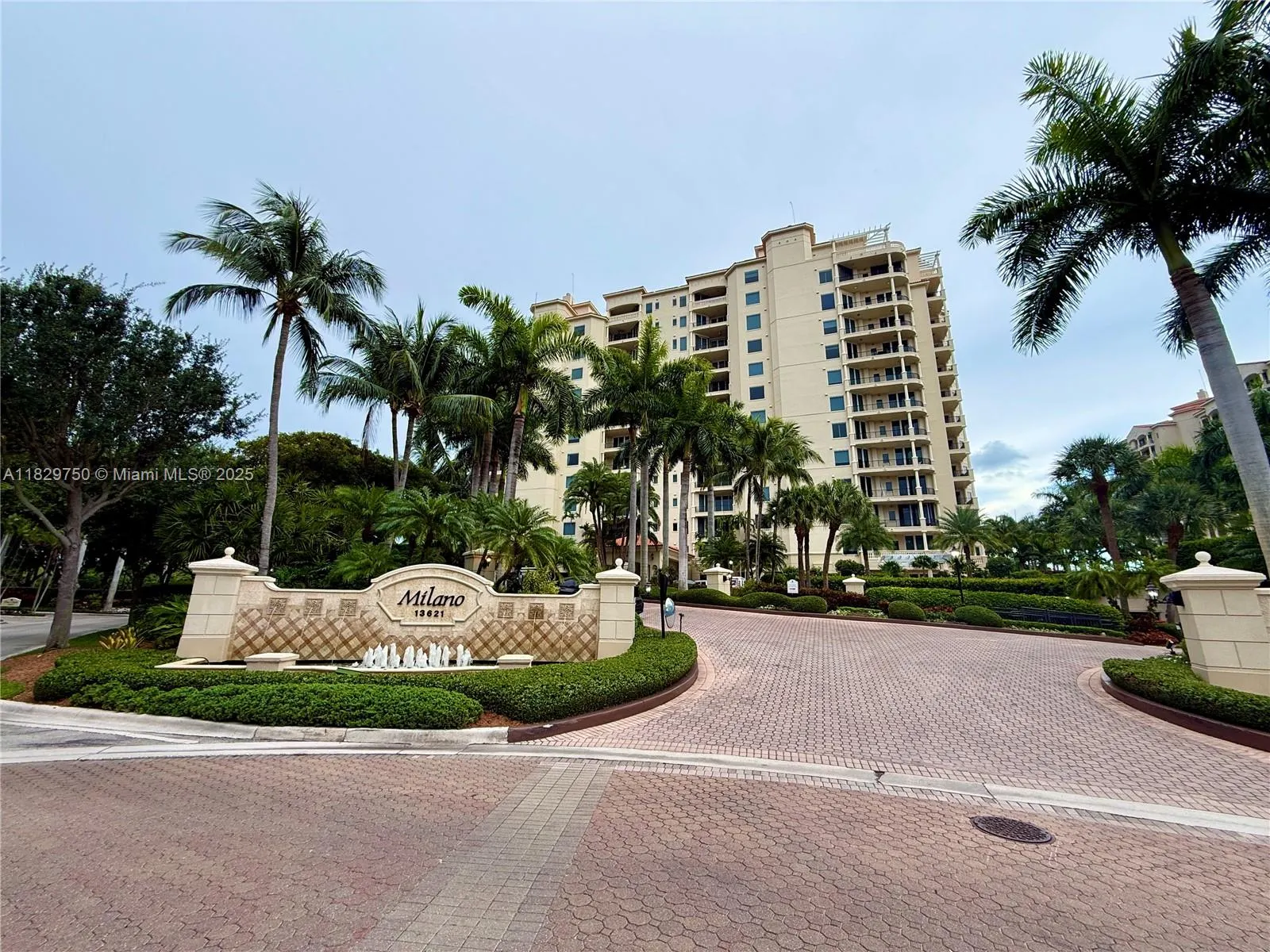 13621 Deering Bay Dr, #502