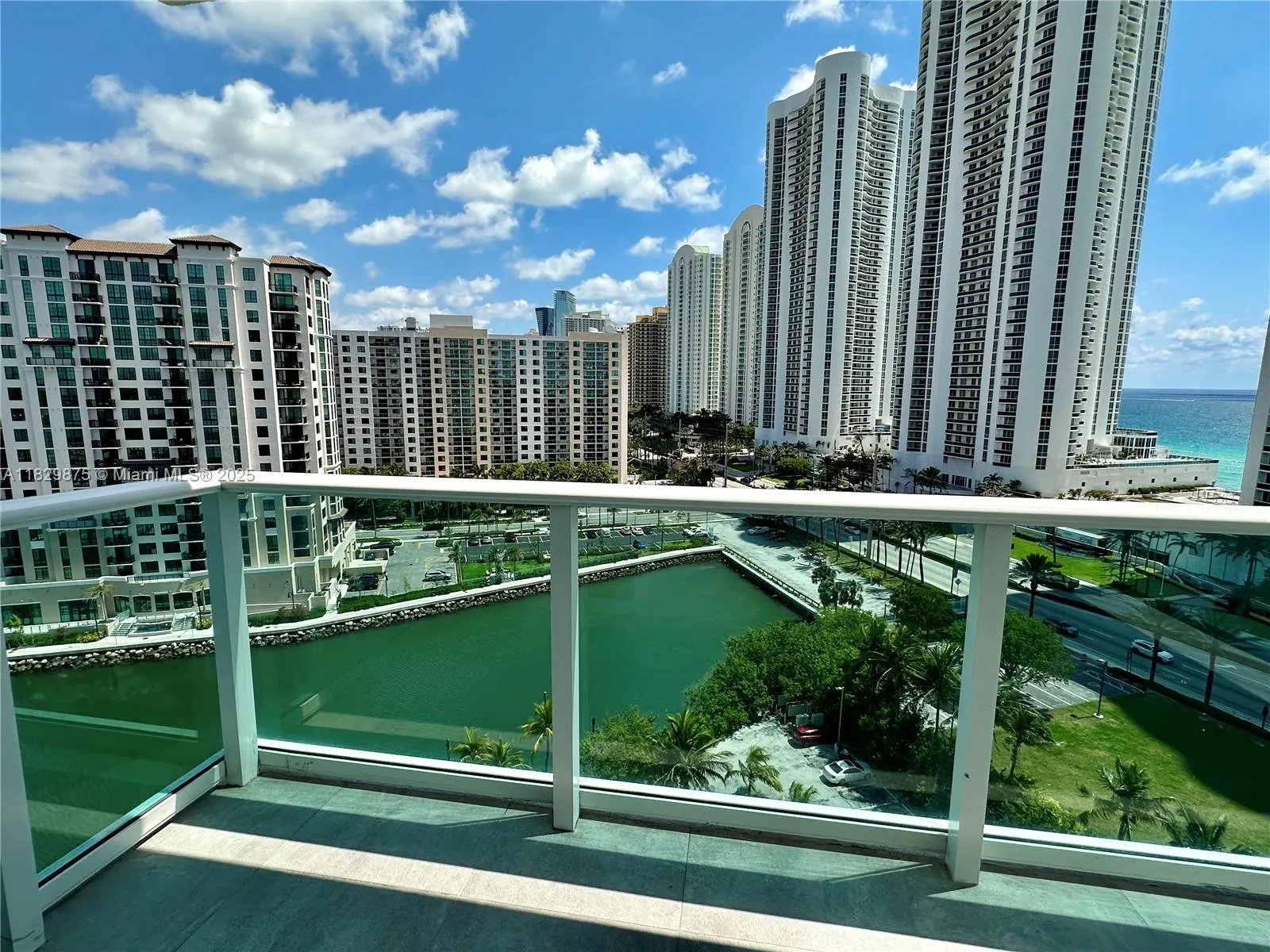 100 Bayview Dr, #1405