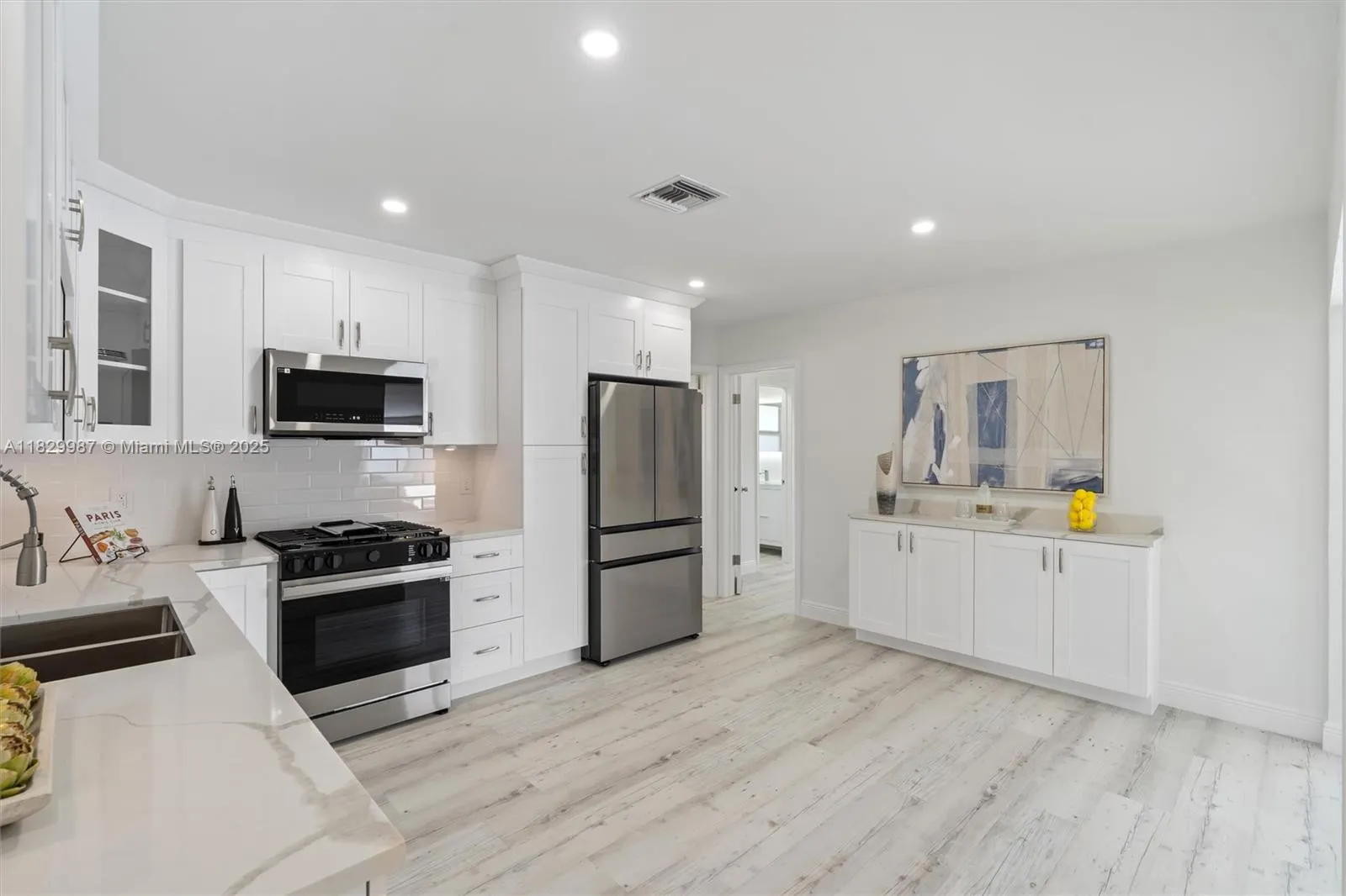 321 SE 4th St