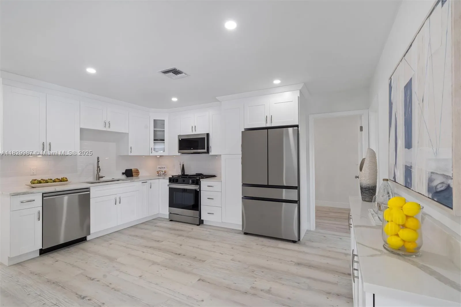 321 SE 4th St