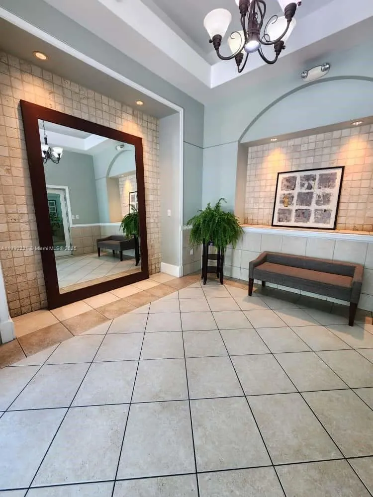 50 Menores Ave, #832